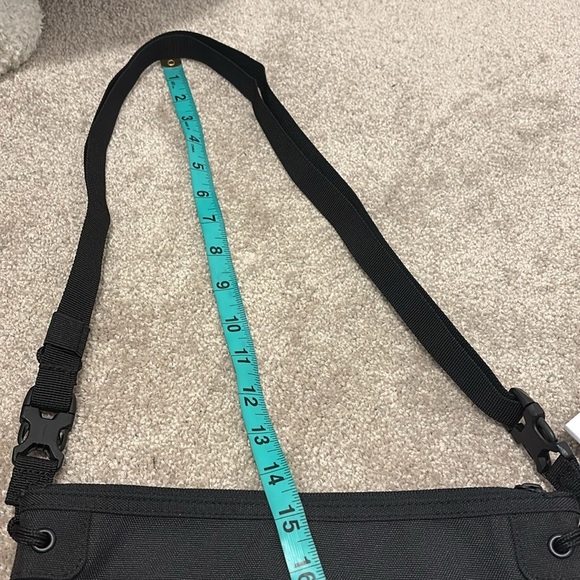 Hershel Nylon envelope style adjustable unisex shoulder crossbody bag new - Picture 10 of 17